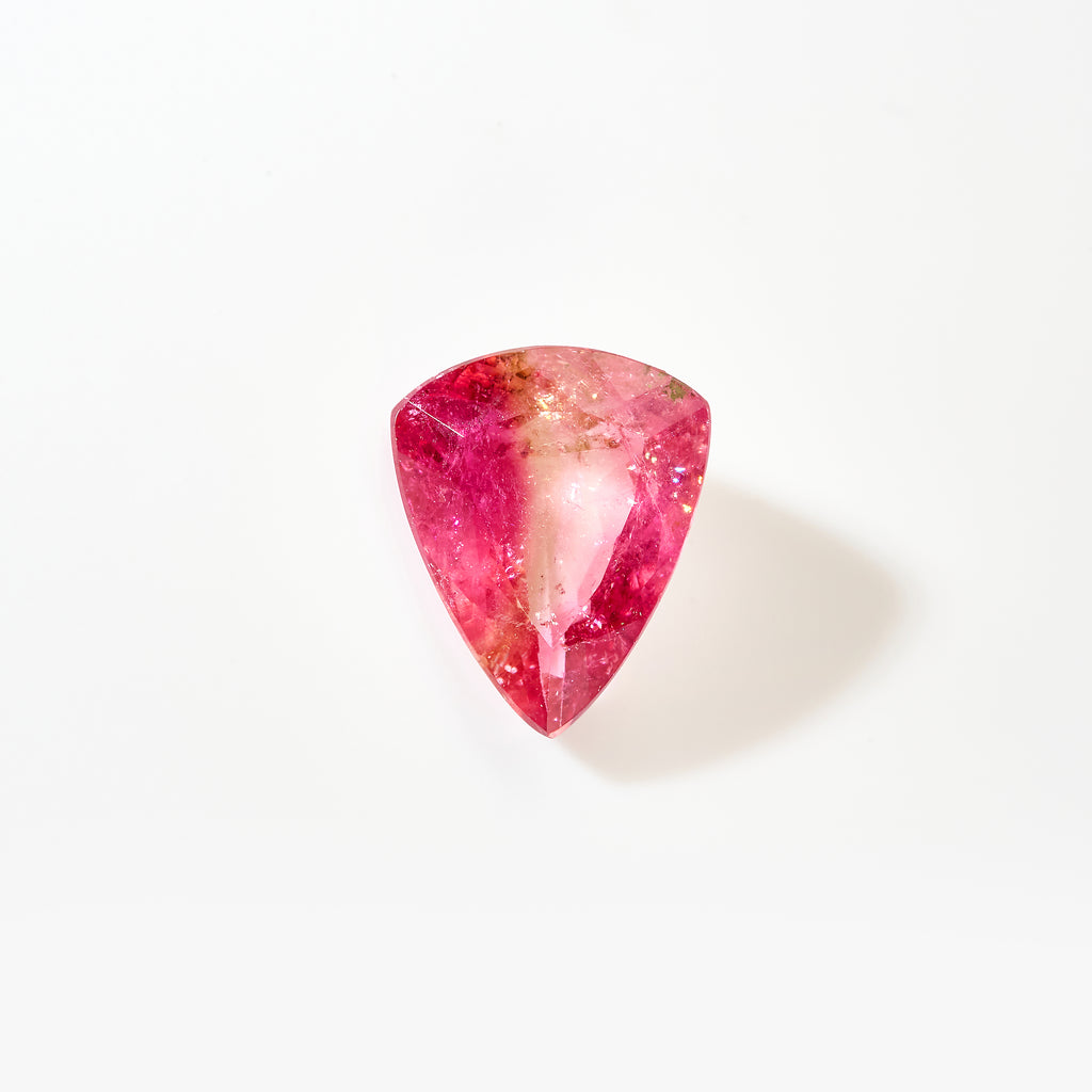 卵型（ピンクトルマリン） ショッキングピンクトルマリン 2.71ct – 響月堂ジュエリー